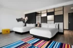 Aloft Kansas City Country Club Plaza - Image 11
